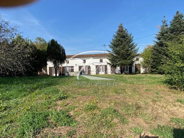 Maison ancienne - 205 m² - 6 pièces