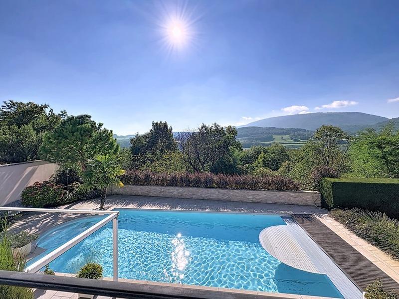 Villa - 196 m² - 7 pièces