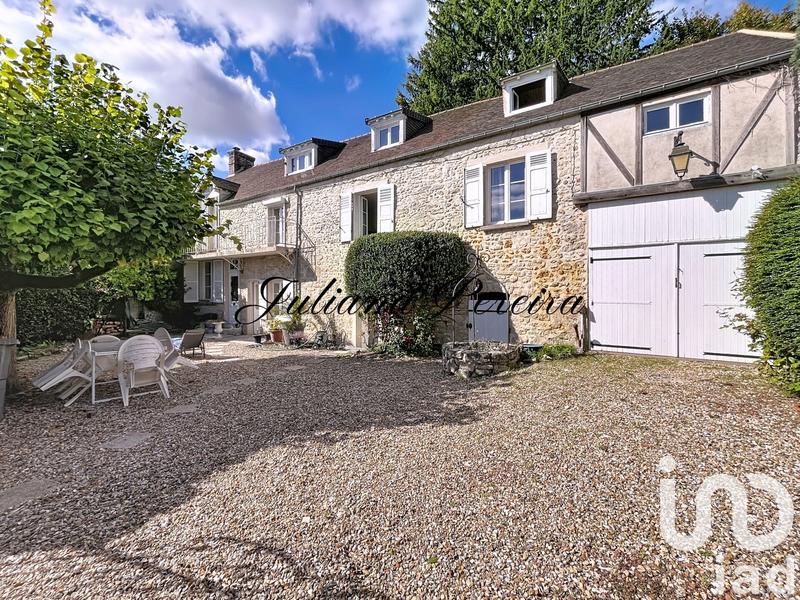 Maison - 216 m² - 9 pièces