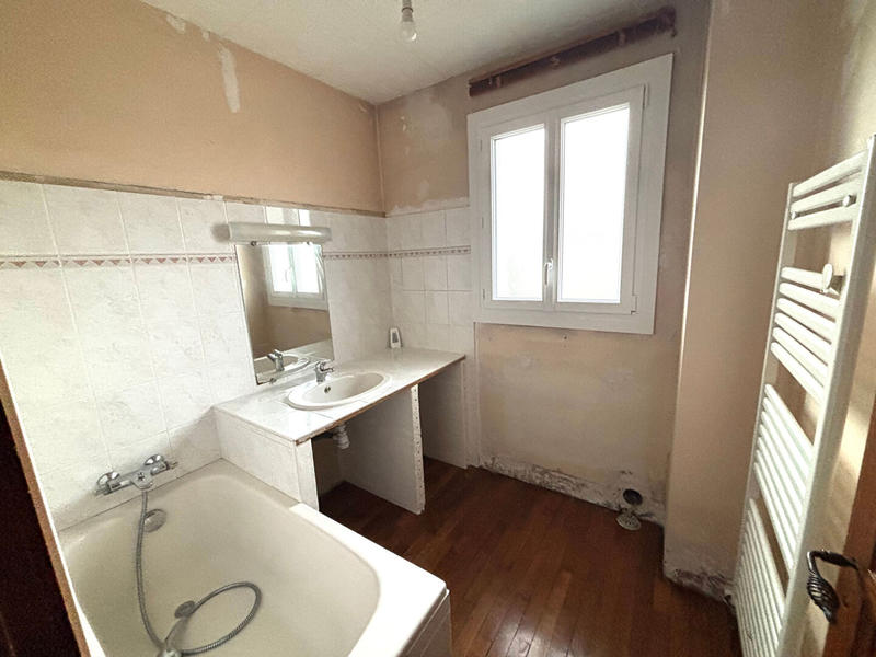 Maison - 180 m² - 6 pièces