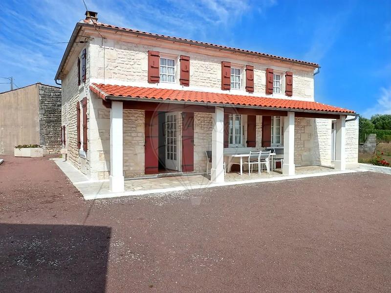 Maison en pierre - 102 m² - 6 pièces