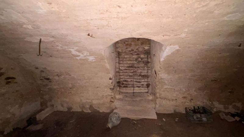 Maison - 450 m² - 7 pièces