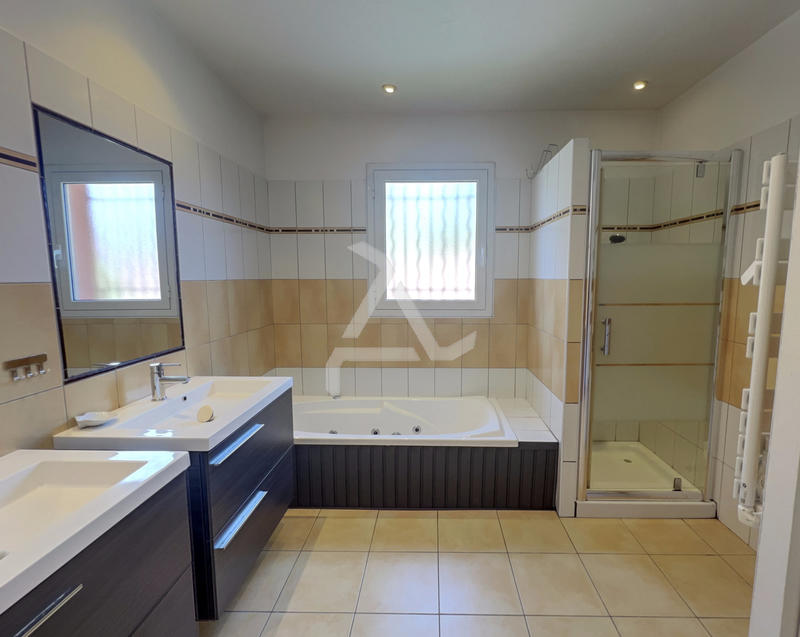 Villa - 135 m² - 6 pièces