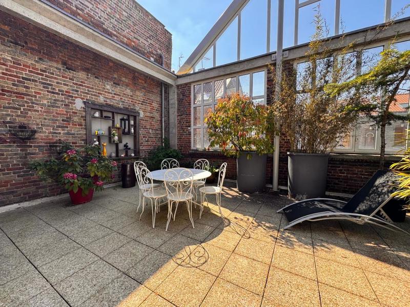 Loft - 176 m² - 4 pièces