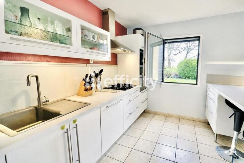 Pavillon - 125 m² - 7 pièces