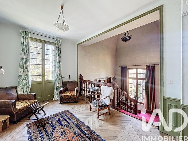 Maison - 453 m² - 12 pièces