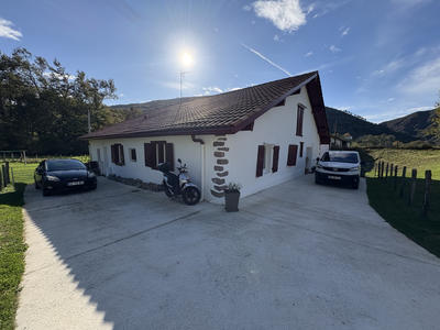 Maison - 101 m² - 4 pièces