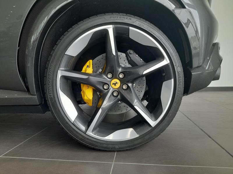 Ferrari Purosangue 6.5 V12 725 ch