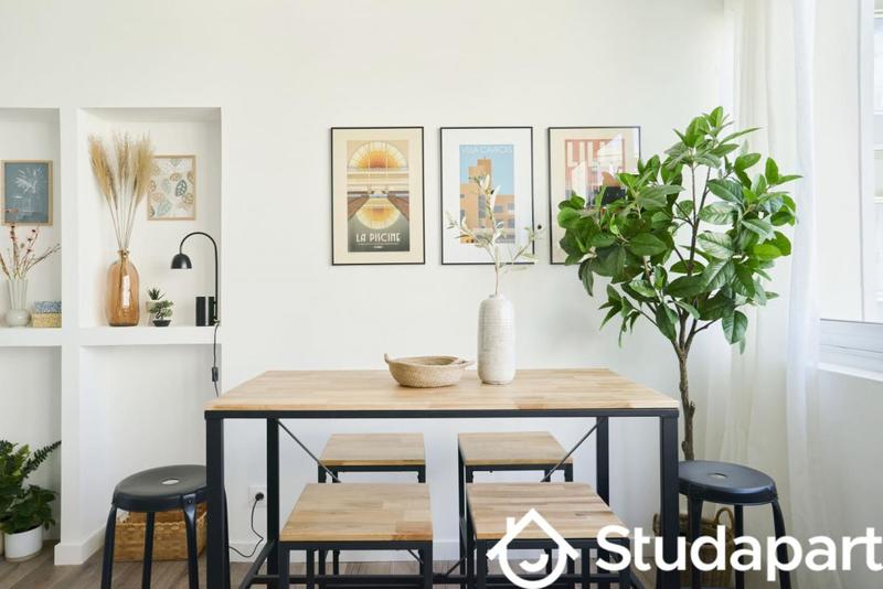 Chambre - 10 m² - 1 pièce