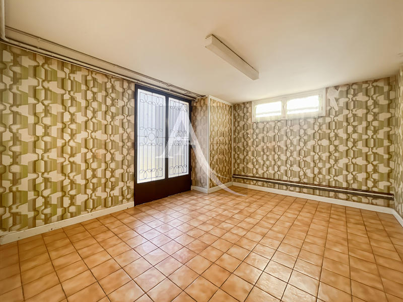 Maison - 153 m² - 9 pièces