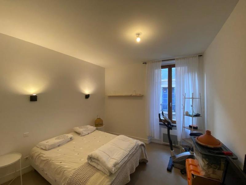 Appartement ancien - 91 m² - 4 pièces