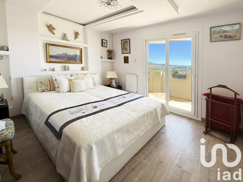 Appartement - 105 m² - 5 pièces