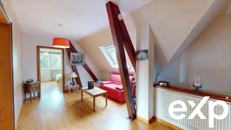 Maison - 296 m² - 10 pièces