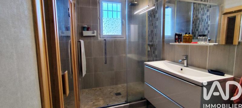 Maison - 93 m² - 5 pièces