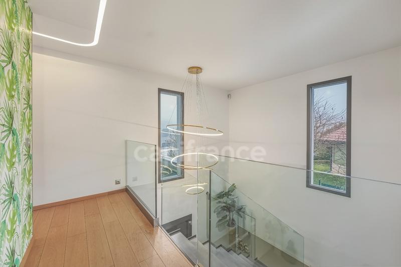 Villa - 166 m² - 7 pièces