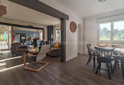 Maison traditionnelle - 101 m² - 6 pièces