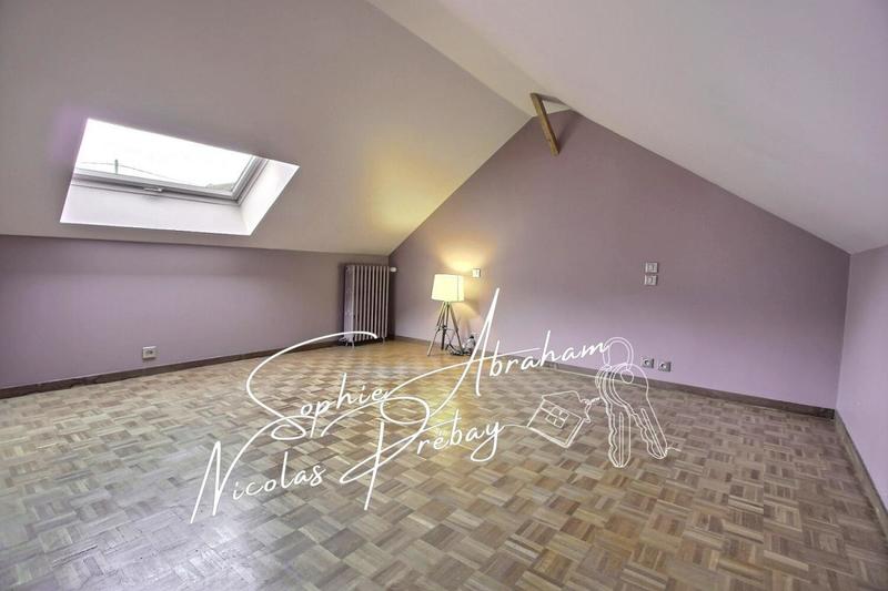 Maison - 211 m² - 8 pièces