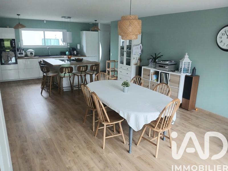 Maison - 143 m² - 6 pièces