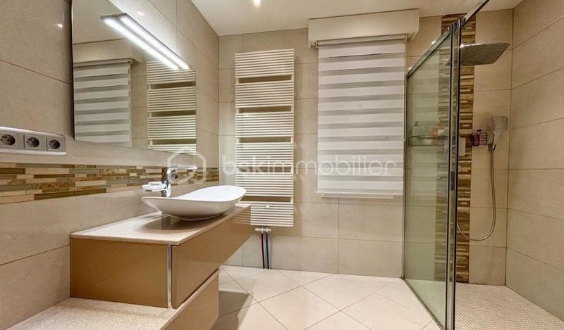 Maison d'architecte - 328 m² - 8 pièces