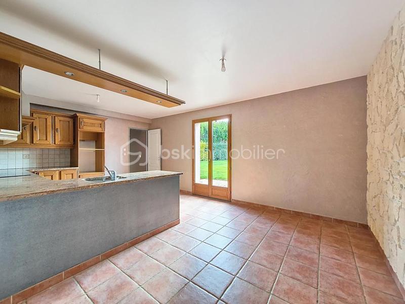 Maison traditionnelle - 195 m² - 9 pièces