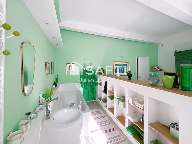 Hôtel particulier - 605 m² - 20 pièces