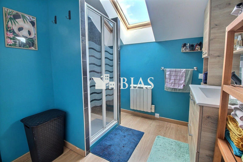 Maison - 111 m² - 4 pièces