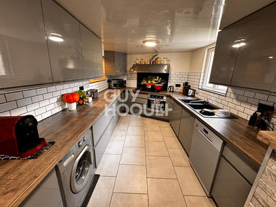 Maison - 152 m² - 8 pièces