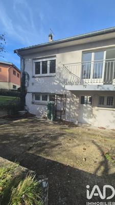 Maison - 180 m² - 9 pièces