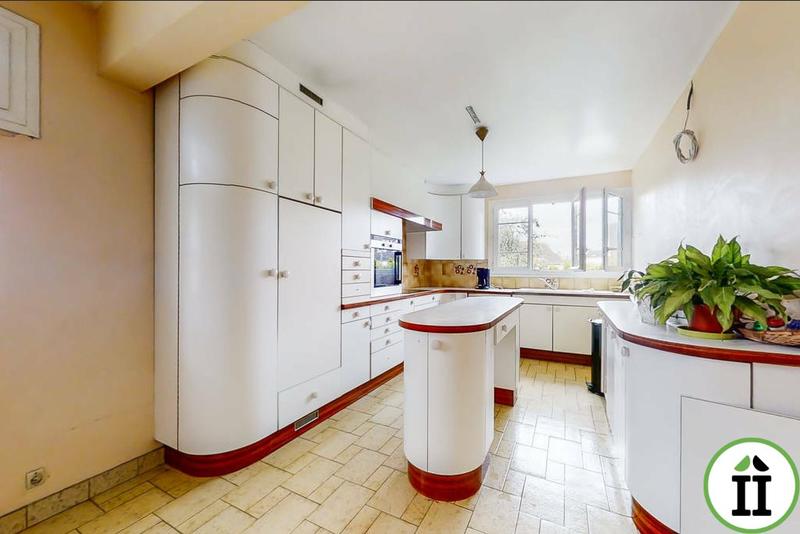 Maison ancienne - 266 m² - 8 pièces