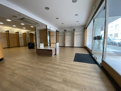 Local commercial - 97 m²