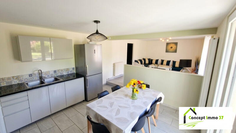 Maison traditionnelle - 133 m² - 7 pièces