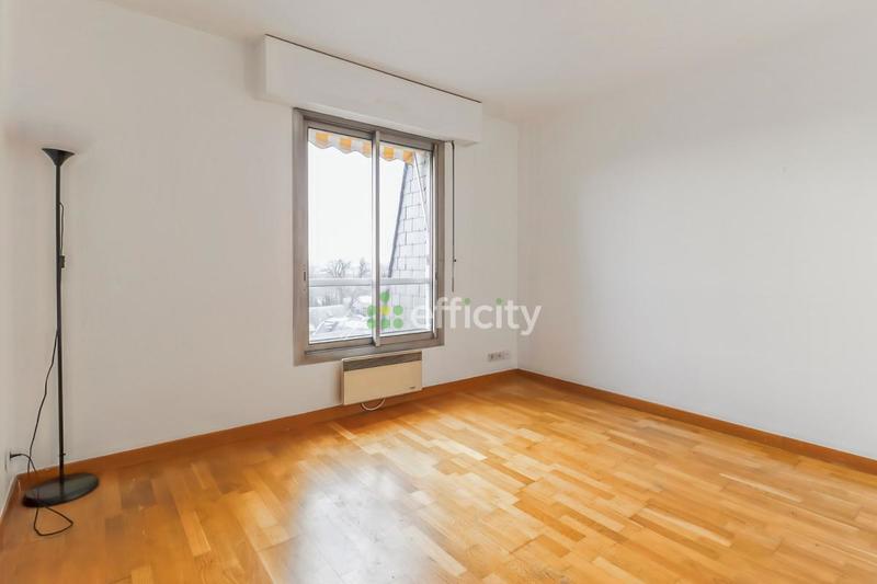 Appartement - 144 m² - 6 pièces