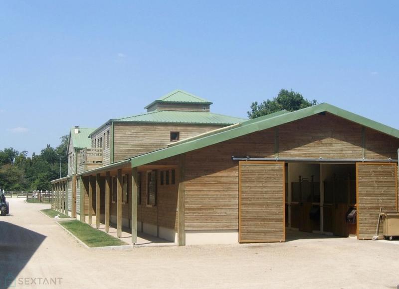 Haras - 700 m² - 26 pièces