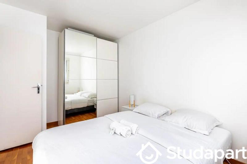 Chambre - 10 m² - 1 pièce