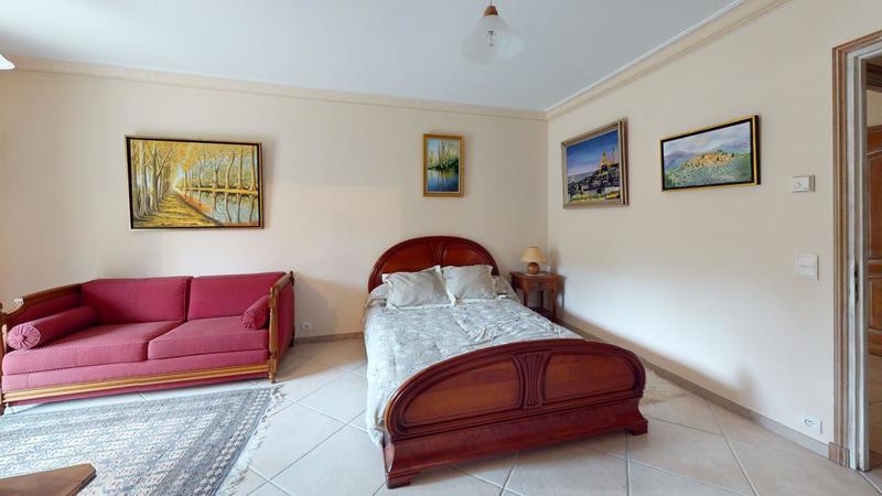 Villa - 469 m² - 9 pièces