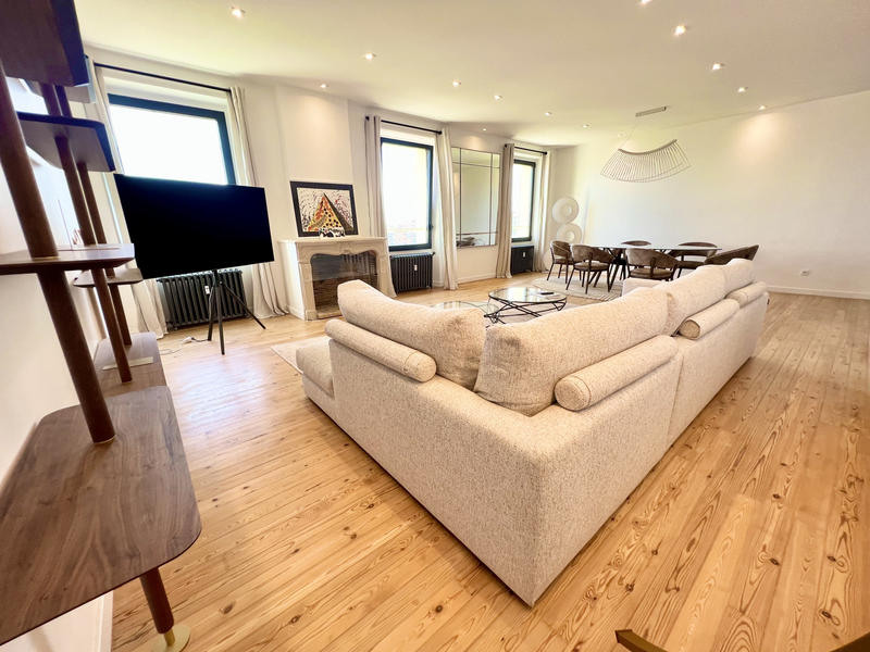 Duplex - 210 m² - 7 pièces