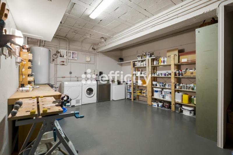 Villa - 309 m² - 12 pièces