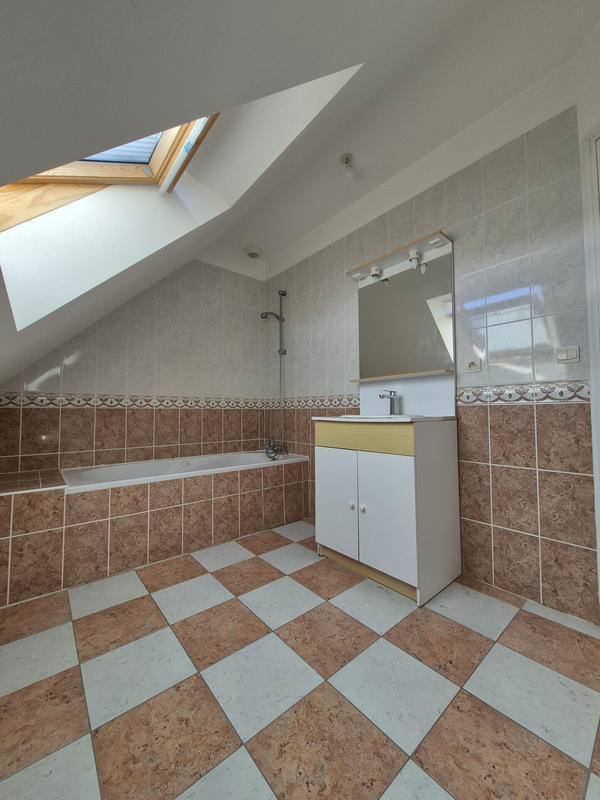 Maison - 84 m² - 4 pièces