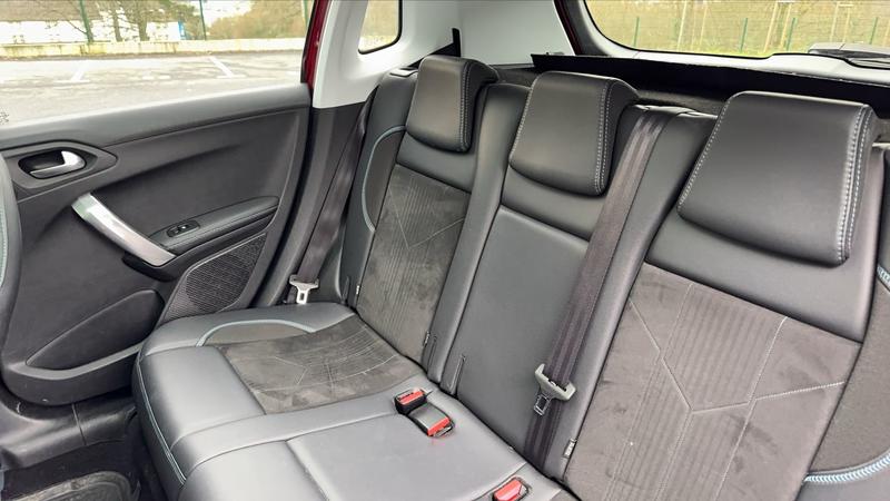 Peugeot 2008 1.5 BlueHdi 100 Crossway