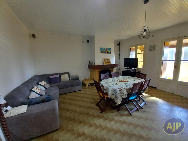 Maison - 99 m² - 4 pièces