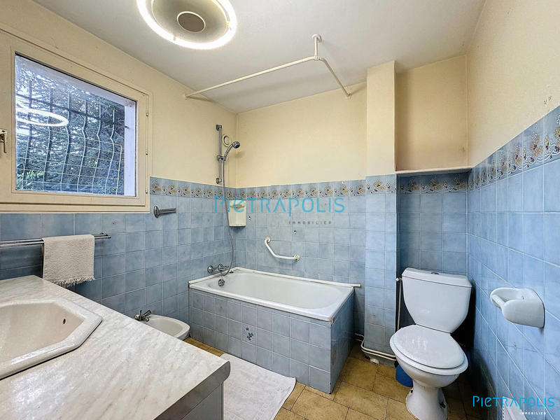 Appartement - 100 m² - 3 pièces