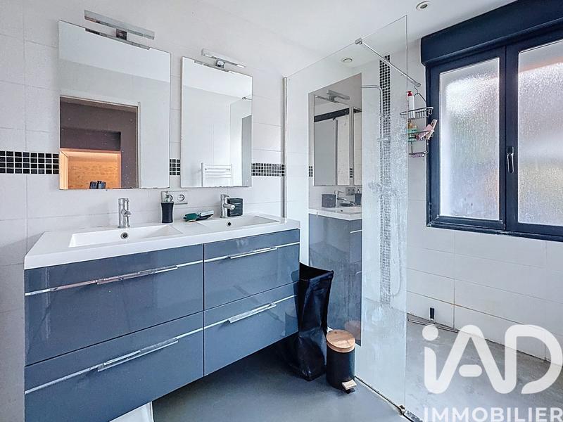 Maison - 193 m² - 8 pièces