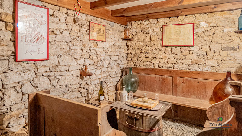 Maison - 320 m² - 9 pièces