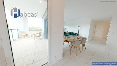 Appartement - 81 m² - 3 pièces