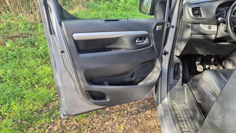 Peugeot Traveller Standard 2.0 BlueHDi 145.0 Business Vip