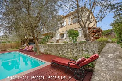 Maison - 189 m² - 9 pièces