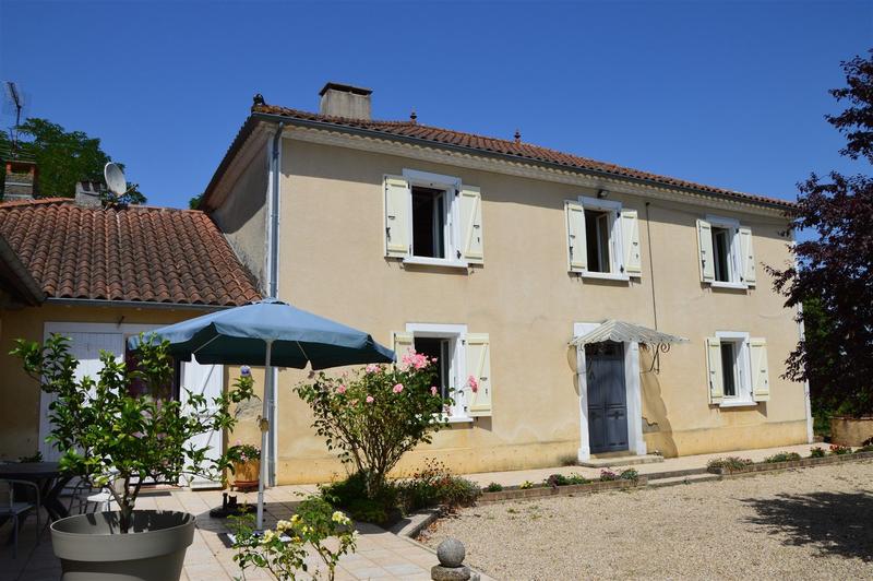 Maison ancienne - 240 m² - 10 pièces