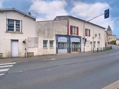 Local d'activités - 104 m²