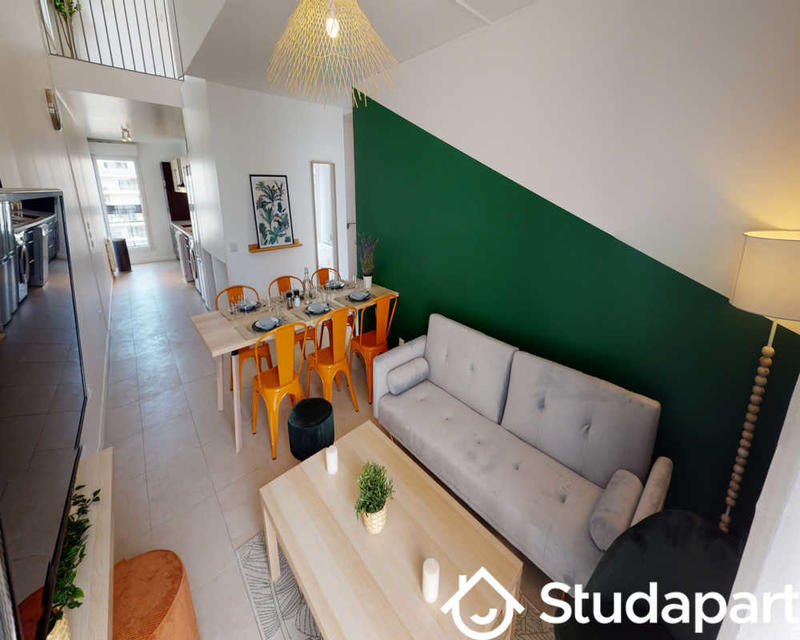 Chambre - 140 m² - 1 pièce