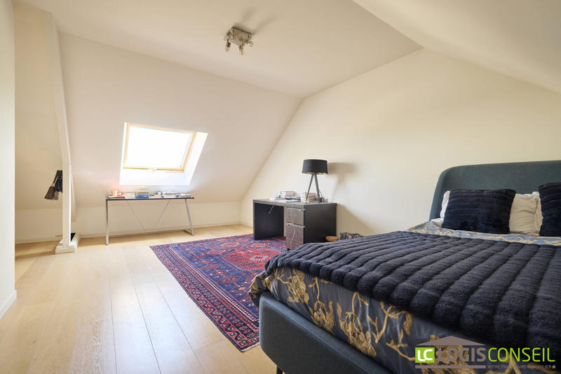 Maison contemporaine - 216 m² - 8 pièces